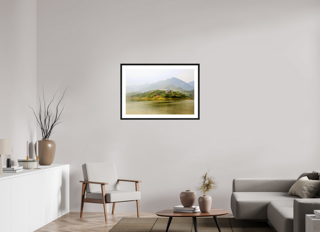 90 x 60 cm, Black Frames Mist along the Yangtze River