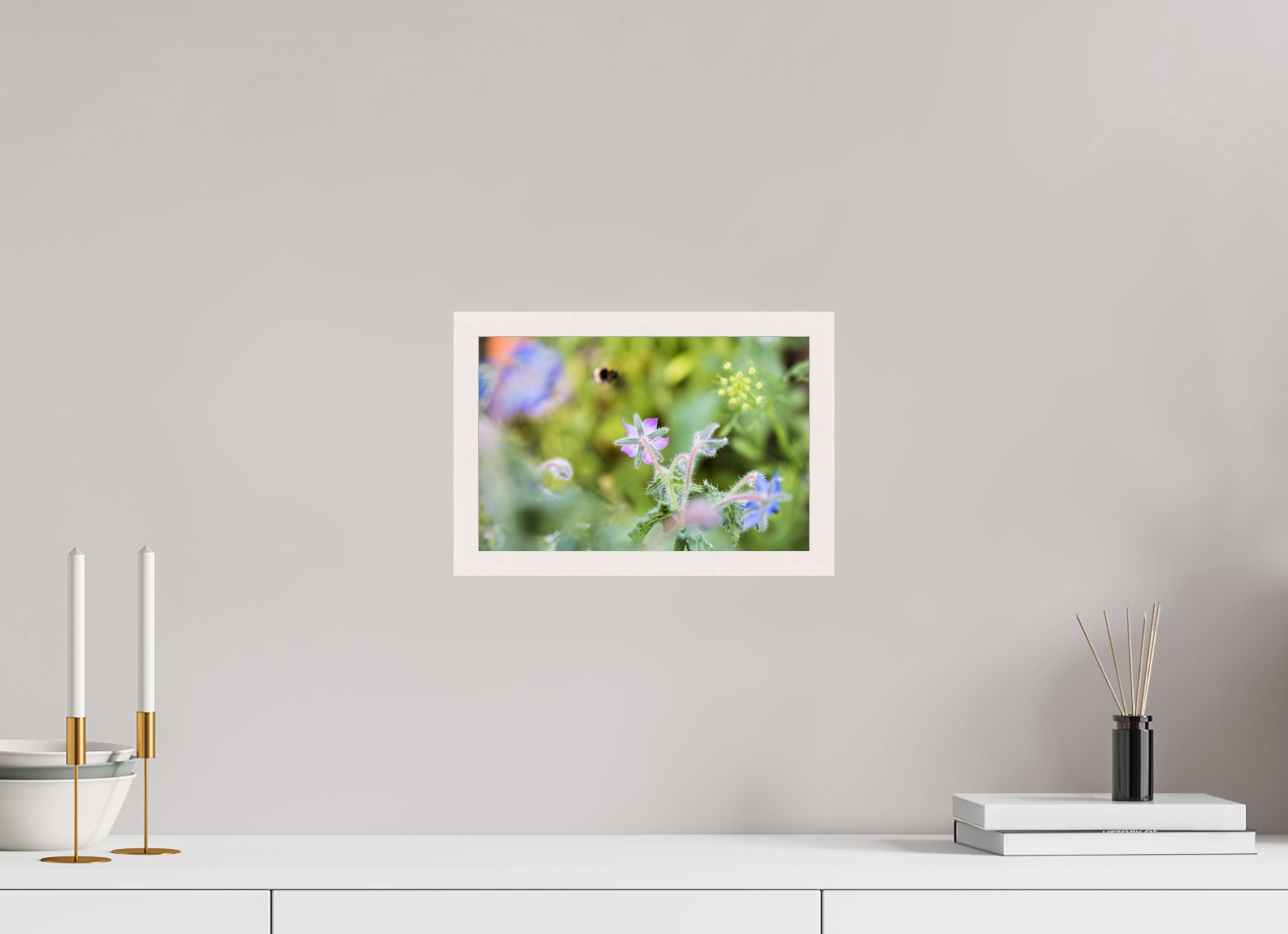 30 x 20 cm, White Hamburg Frame Dreamy Bee
