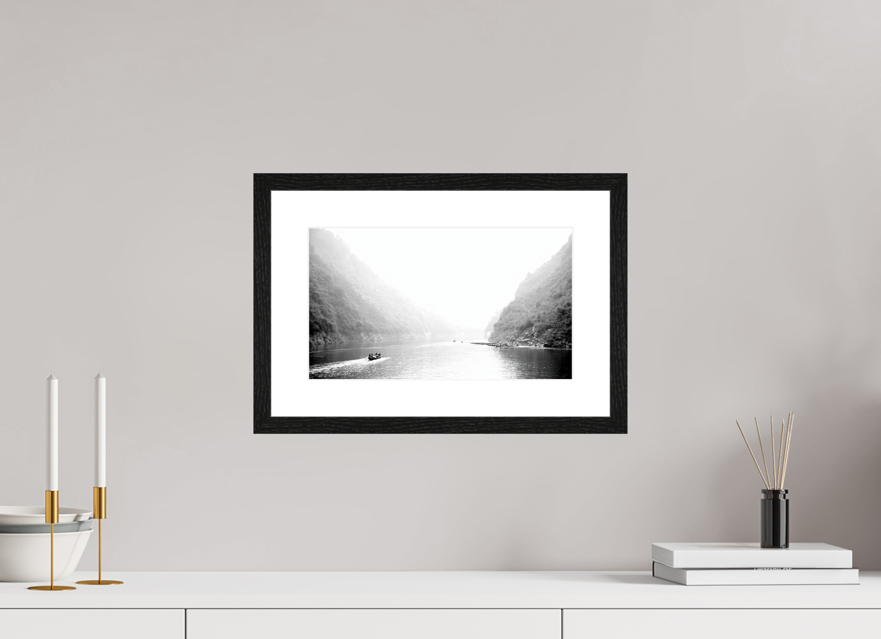 34.2 x 20 cm, Black Frames River Li