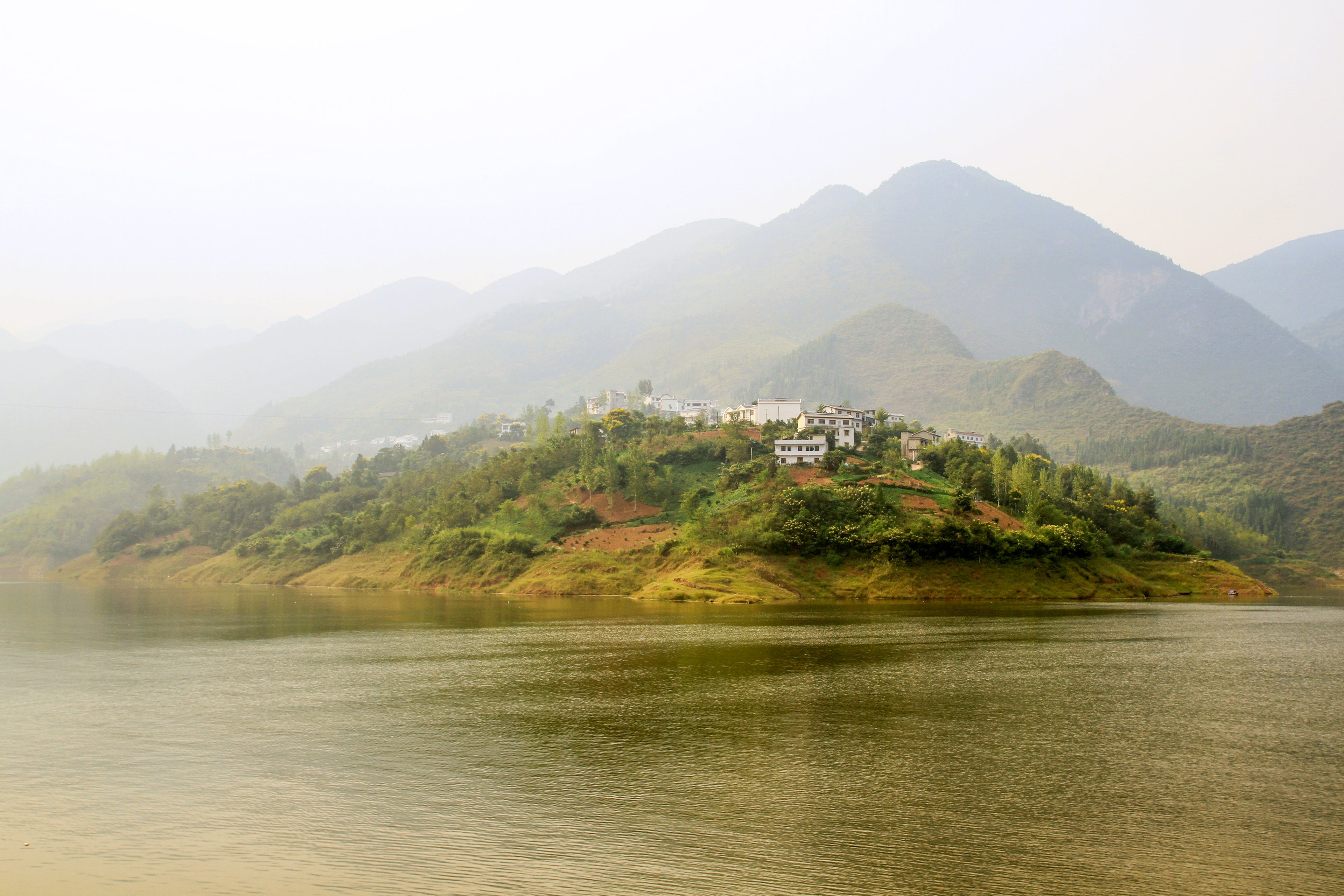 Main image Mist along the Yangtze River