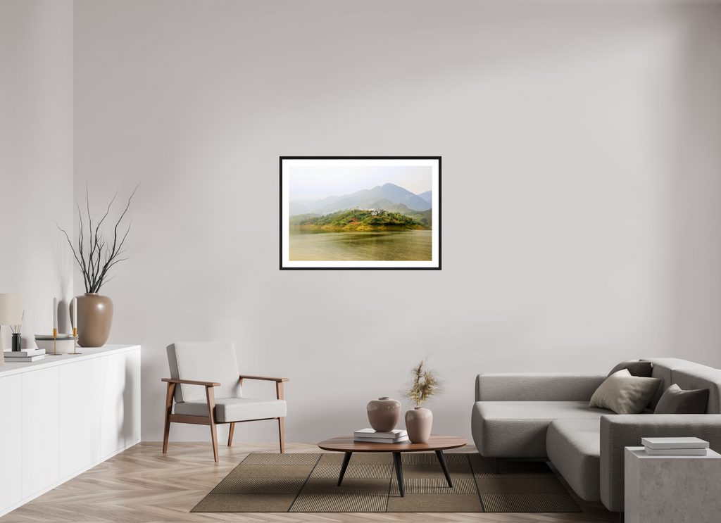 105 x 70 cm, Black Frames Mist along the Yangtze River
