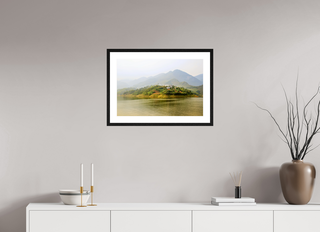 60 x 40 cm, Black Frames Mist along the Yangtze River