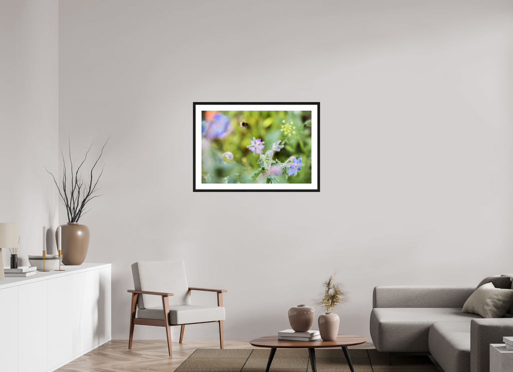 90 x 60 cm, Black Frames Dreamy Bee